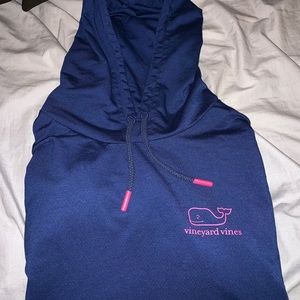 Vineyard vines athletic hoodie
